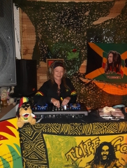 Jah-Sisters-amsterdam-reggae-night-kashmir-lounge-2-.jpg